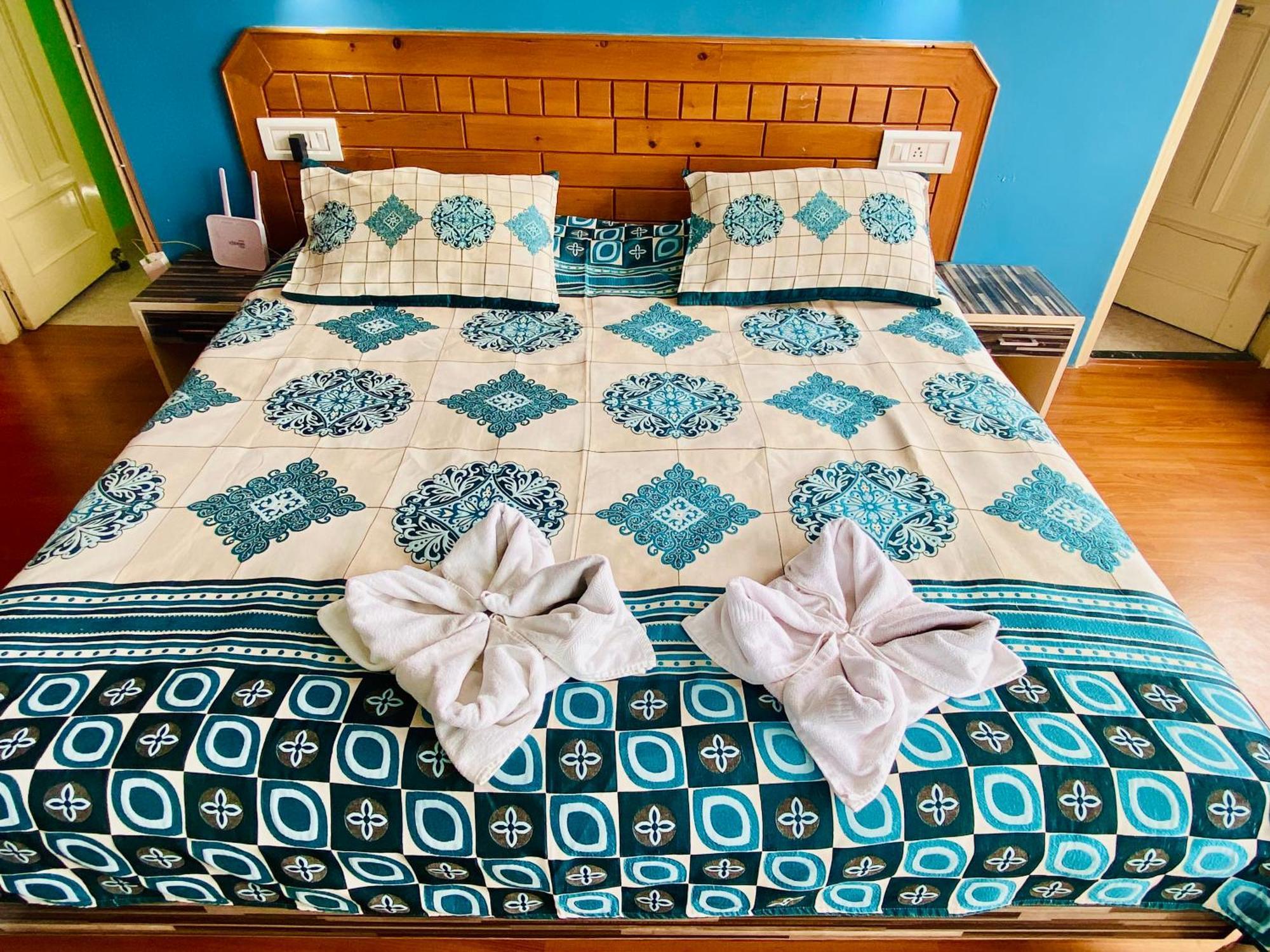 Jagatram Niwas Guesthouse Dharamkot دارامشالا المظهر الخارجي الصورة