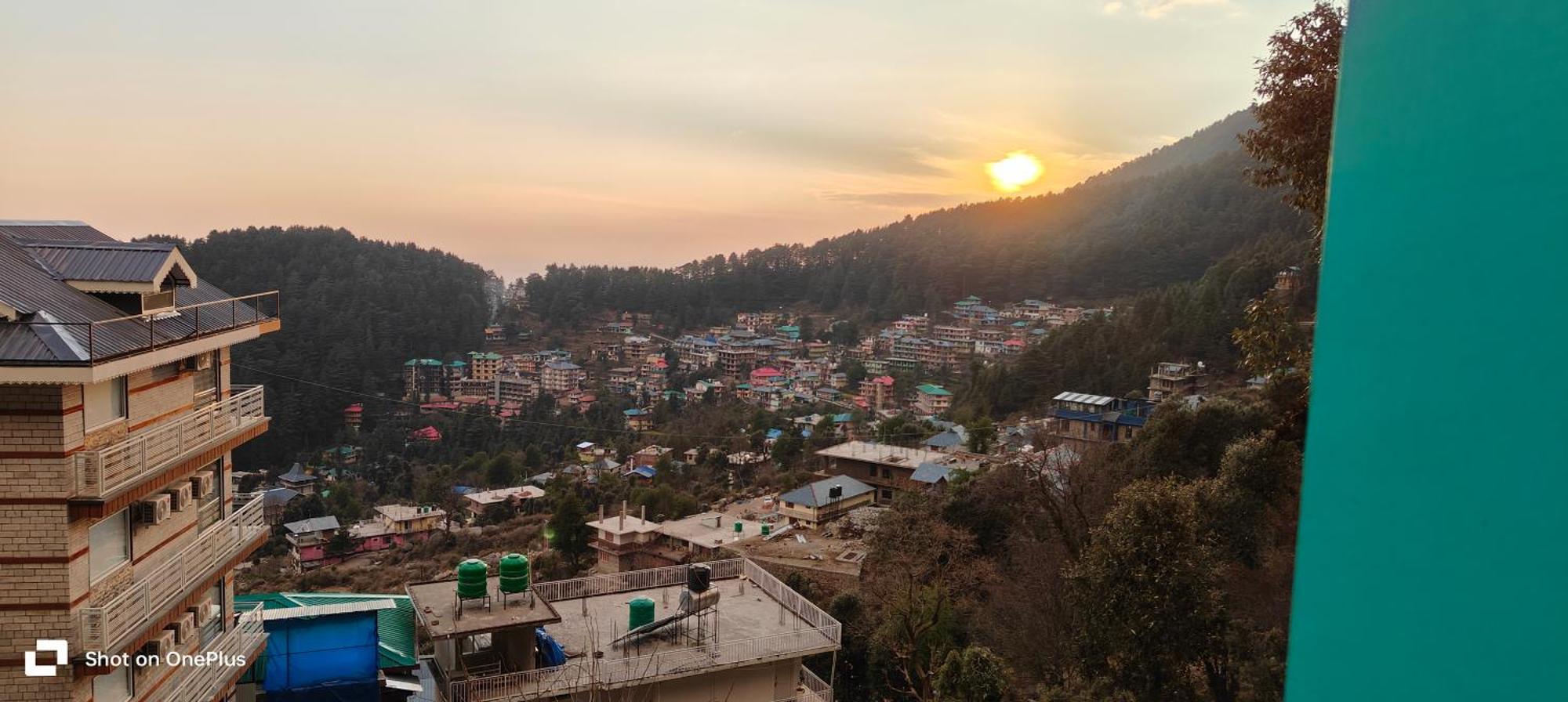 Jagatram Niwas Guesthouse Dharamkot دارامشالا المظهر الخارجي الصورة
