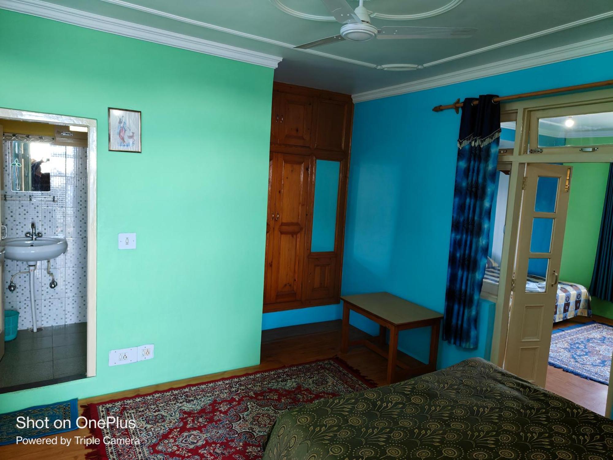 Jagatram Niwas Guesthouse Dharamkot دارامشالا المظهر الخارجي الصورة