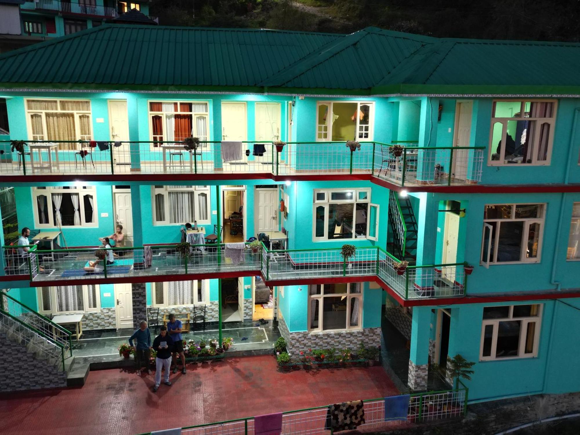Jagatram Niwas Guesthouse Dharamkot دارامشالا المظهر الخارجي الصورة