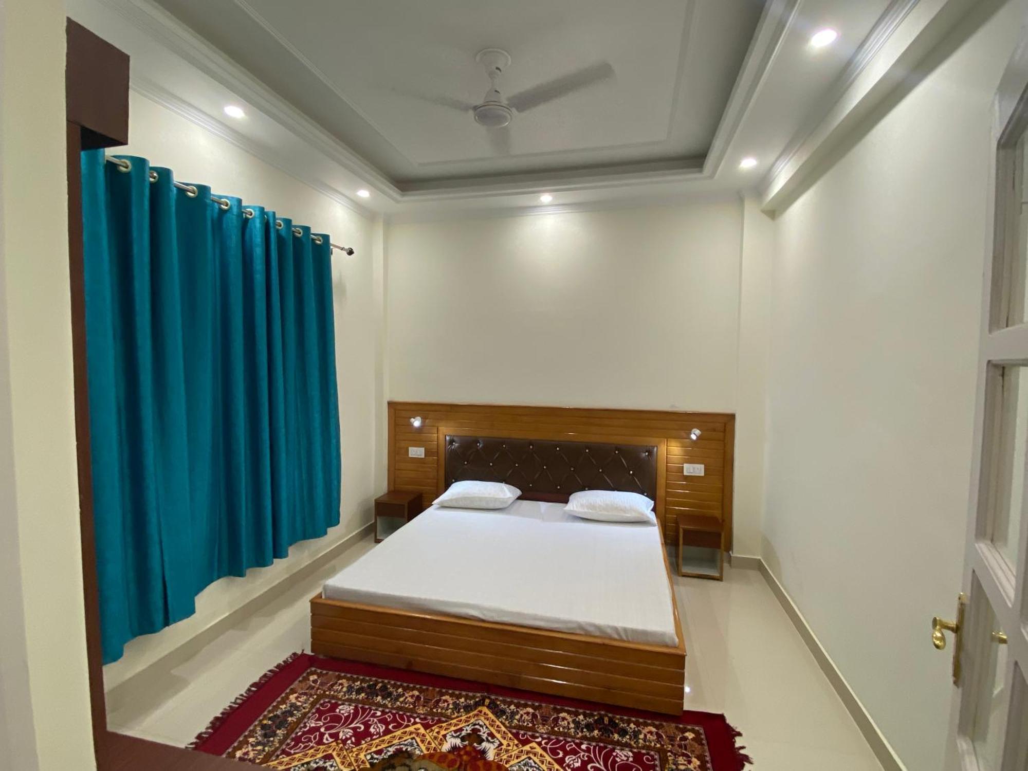 Jagatram Niwas Guesthouse Dharamkot دارامشالا المظهر الخارجي الصورة