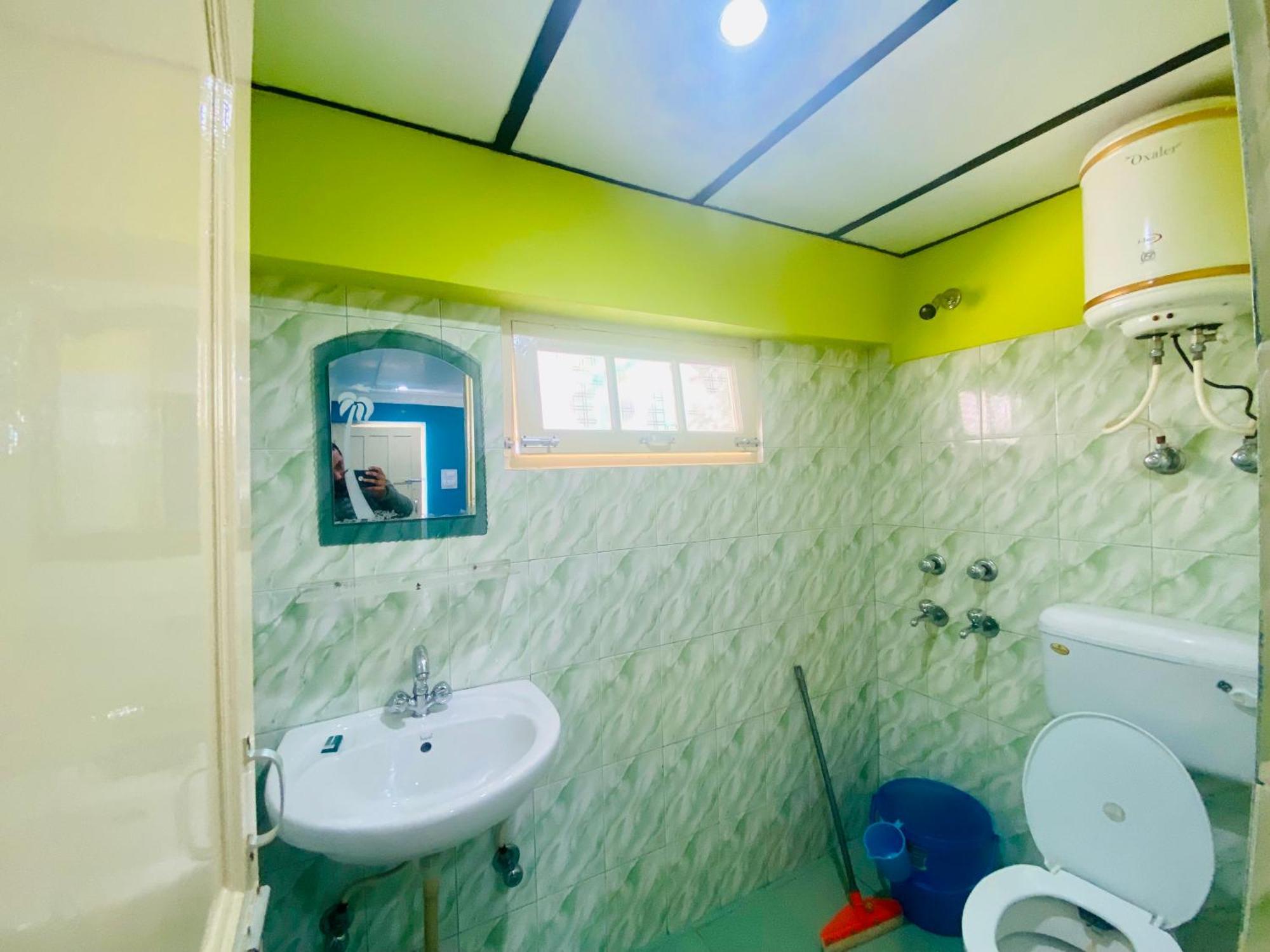 Jagatram Niwas Guesthouse Dharamkot دارامشالا المظهر الخارجي الصورة