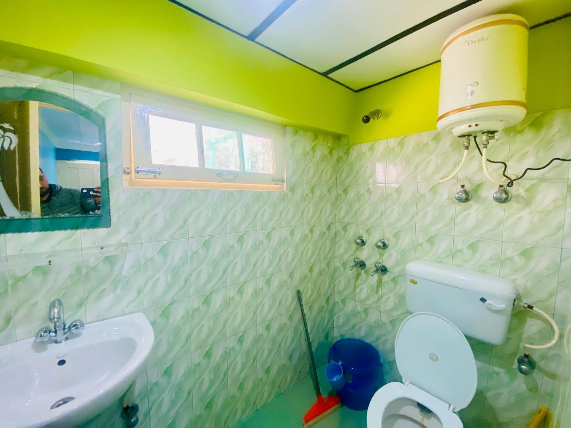 Jagatram Niwas Guesthouse Dharamkot دارامشالا المظهر الخارجي الصورة